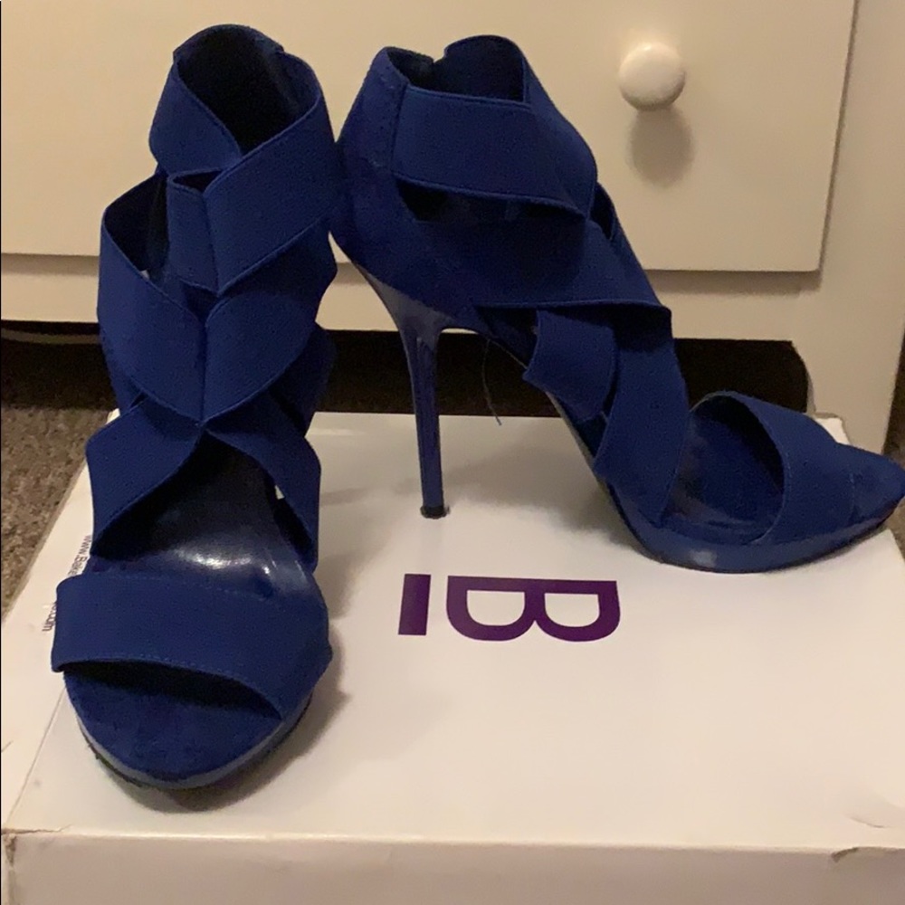 Bakers blue strappy Amanda sandal
